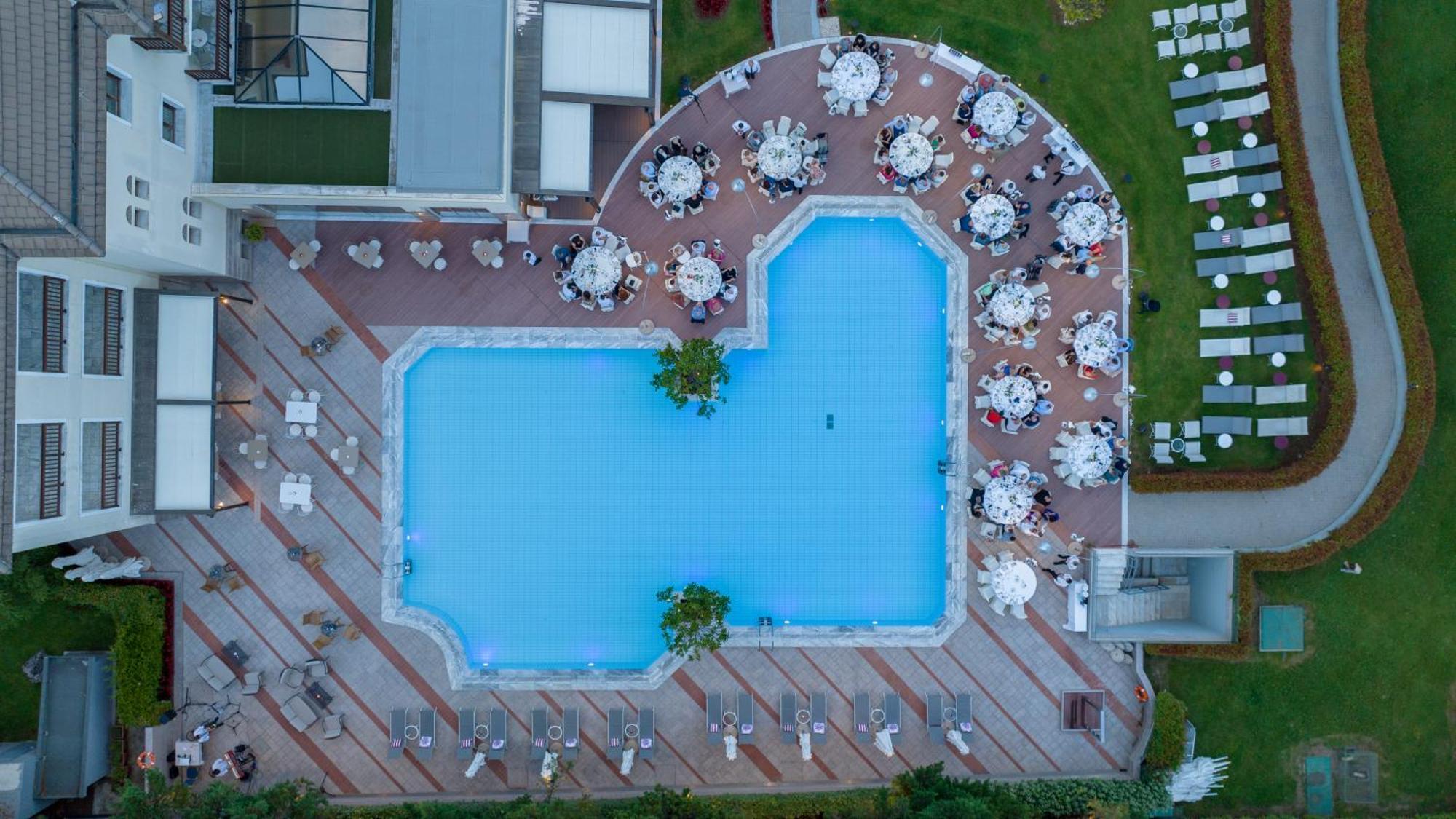 Hotel Du Lac Congress Center & Spa Ioannina Exterior foto Aerial view of the pool